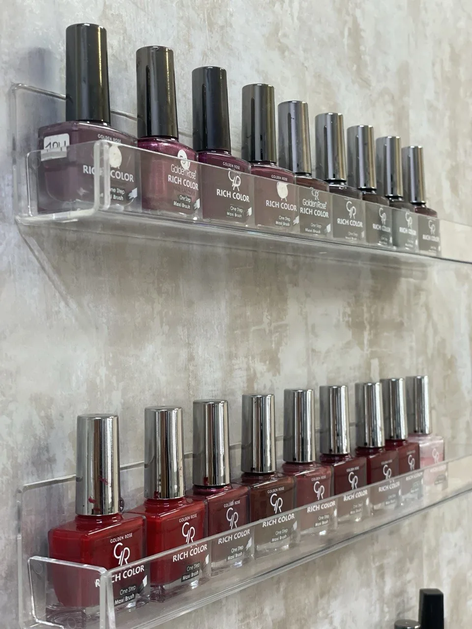 Colección de esmaltes Golden Rose en tonos rojos y burdeos